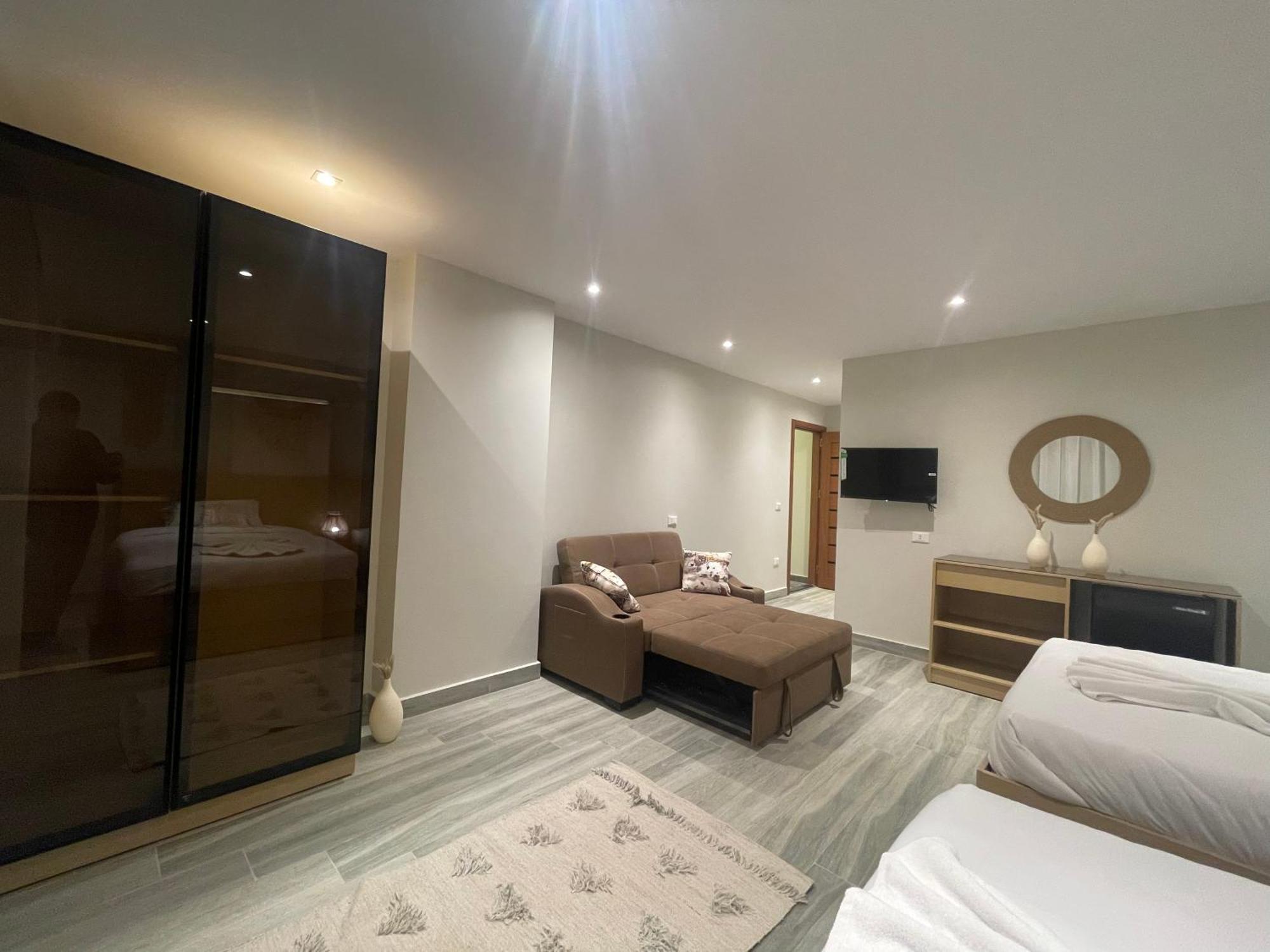 Diyar Pyramids Inn Kafrat al Jabal Ngoại thất bức ảnh