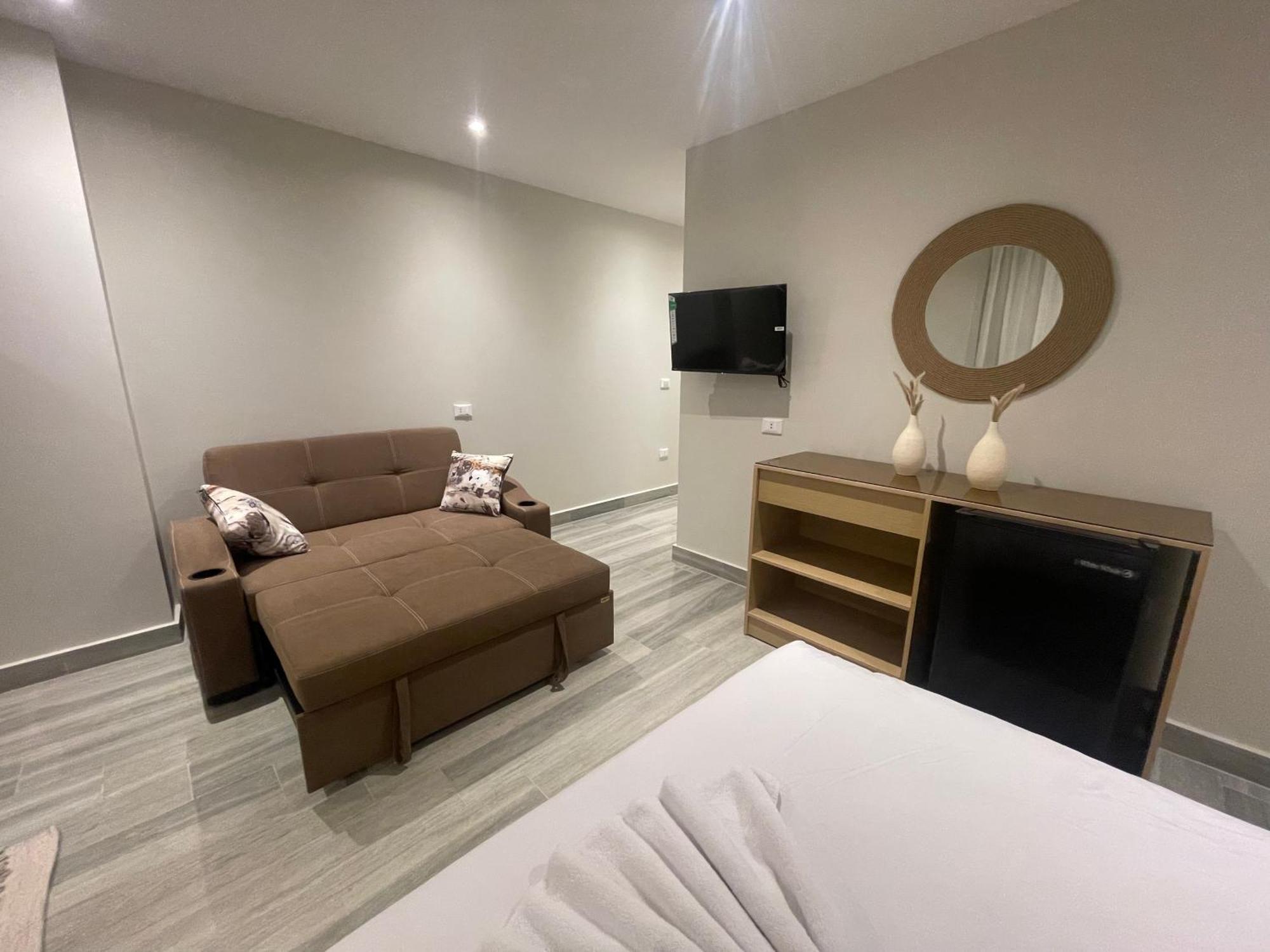 Diyar Pyramids Inn Kafrat al Jabal Ngoại thất bức ảnh