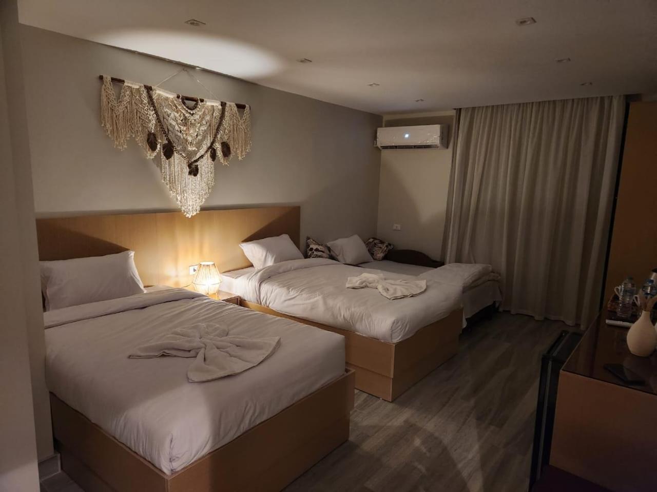 Diyar Pyramids Inn Kafrat al Jabal Ngoại thất bức ảnh